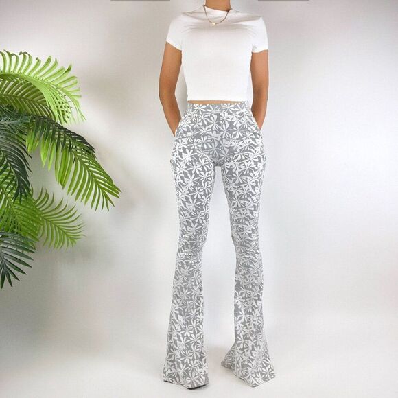 Vintage Y2K Gray Floral Fairy Grunge Whimsygoth High Waisted Flare Pants /Small - Picture 4 of 5